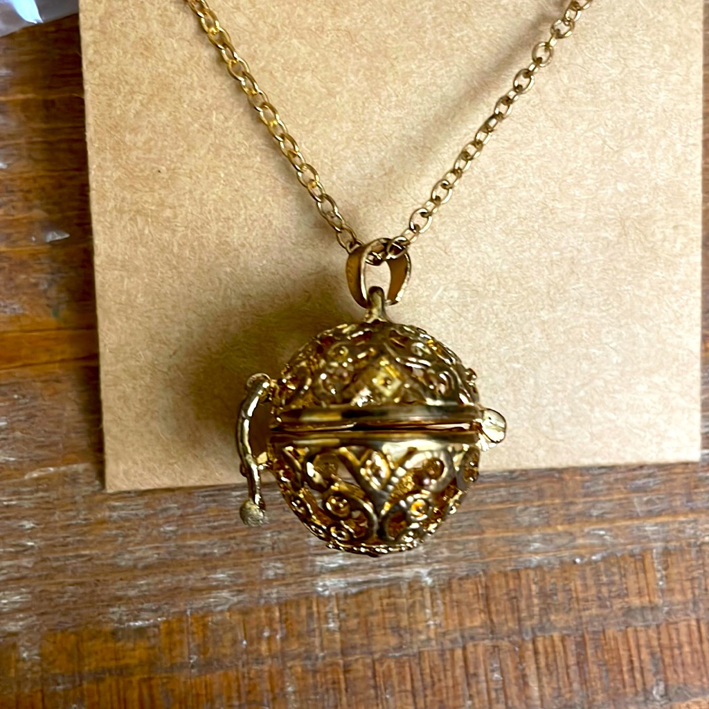 Nwot Three Diffuser Necklaces Bundle